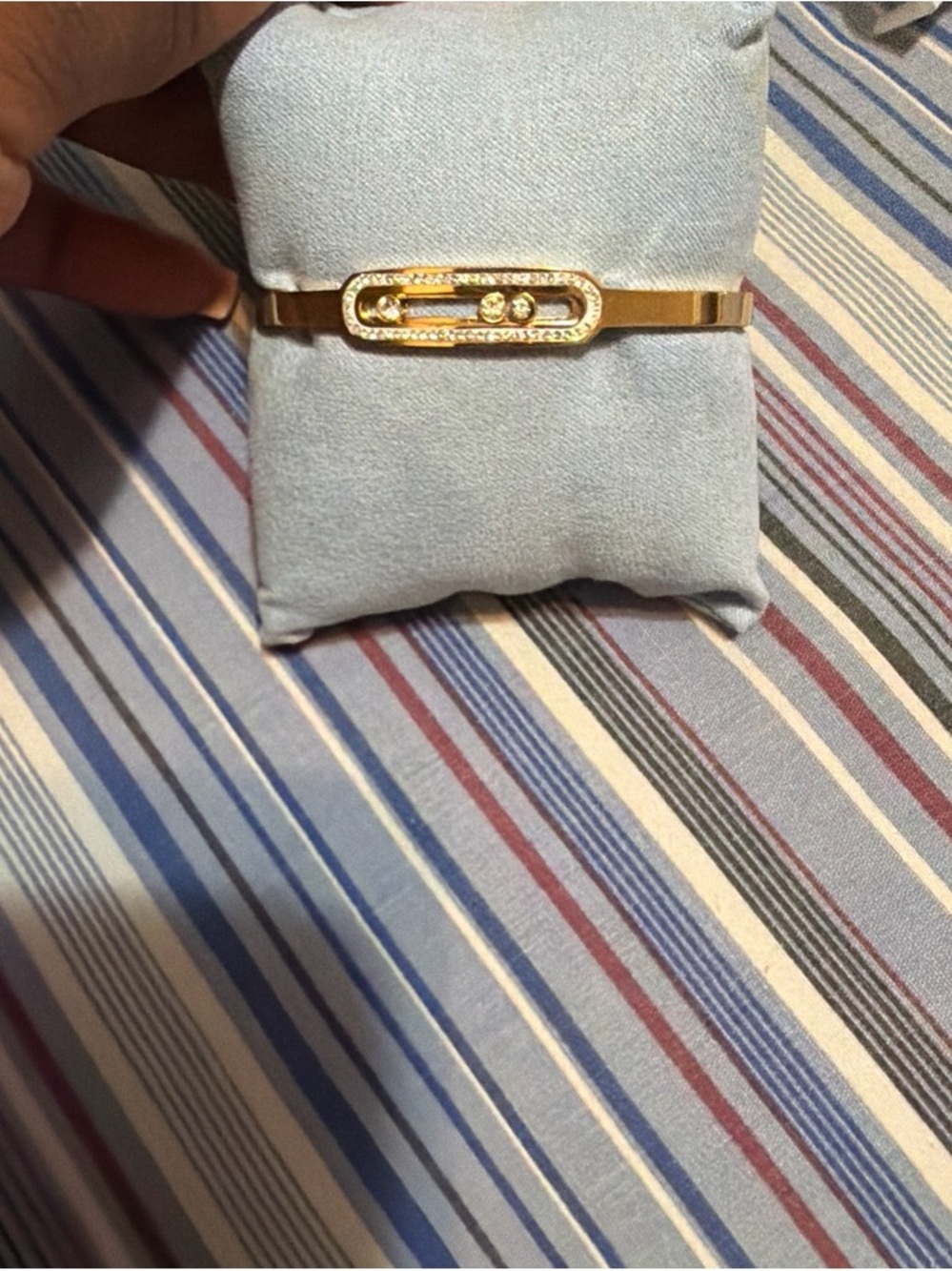 Gold-Tone woman’s Bracelet with Crystal Accents